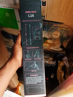 L16 Tripod Stand