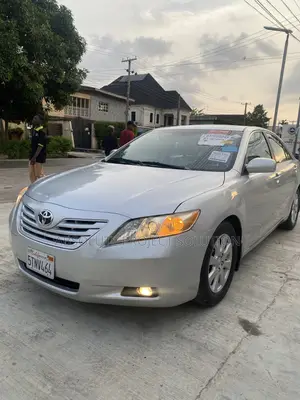 Toyota Camry XLE 4dr Sedan (2.4L 4cyl 5A) 2009 Silver
