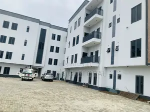 3 Bedroom Block of Flats in Jahi Gilmor