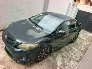 Toyota Corolla 2013 Black