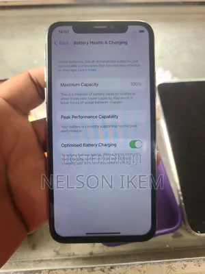 Apple iPhone X 64 GB White