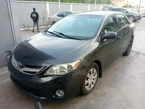 Toyota Corolla 2011 Gray