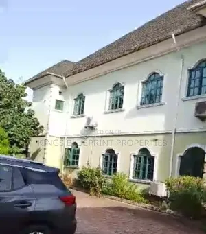 5bdrm Duplex in Bendel Estate, Warri for sale