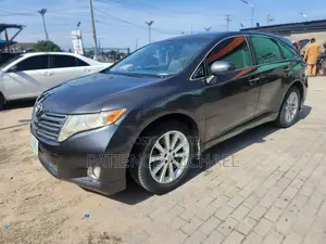 Toyota Venza AWD 2011 Gray