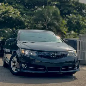 Toyota Camry SE 4dr Sedan (2.5L 4cyl 6A) 2012 Gray