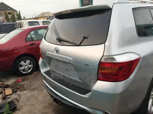 Toyota Highlander 2010 Silver