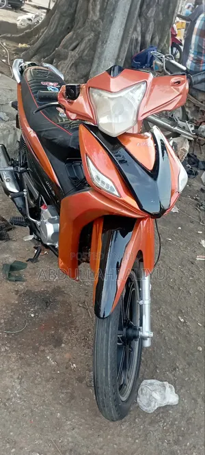 Lifan 2021 Orange