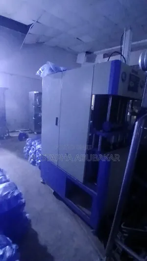 Semi Automatic Pet Blowing Machine