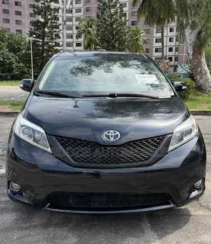 Toyota Sienna 2015 Black