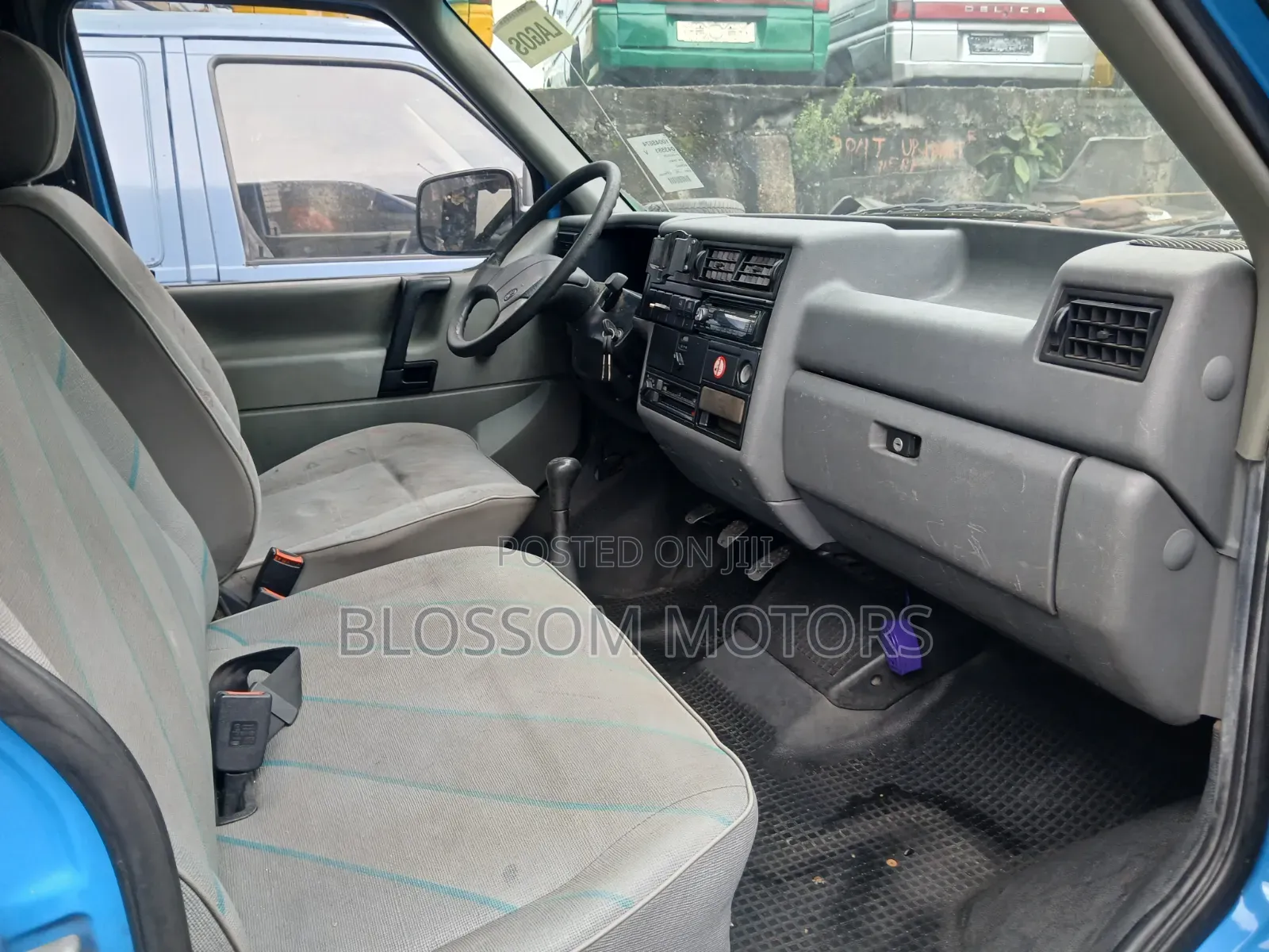 Volkswagen Transporter 2004 Blue