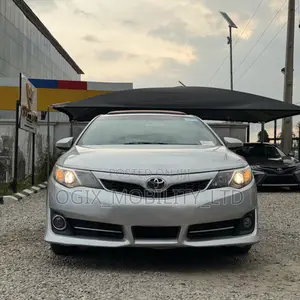 Toyota Camry 2012 Silver