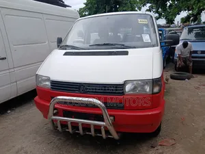 Volkswagen Transporter 2004 White