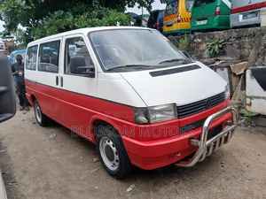 Volkswagen Transporter 2004 White