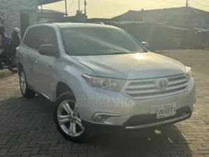 Toyota Highlander 2012 Silver