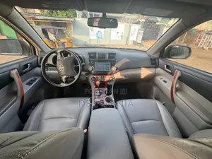 Toyota Highlander 2012 Silver