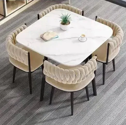 Four Seater Dinning Table