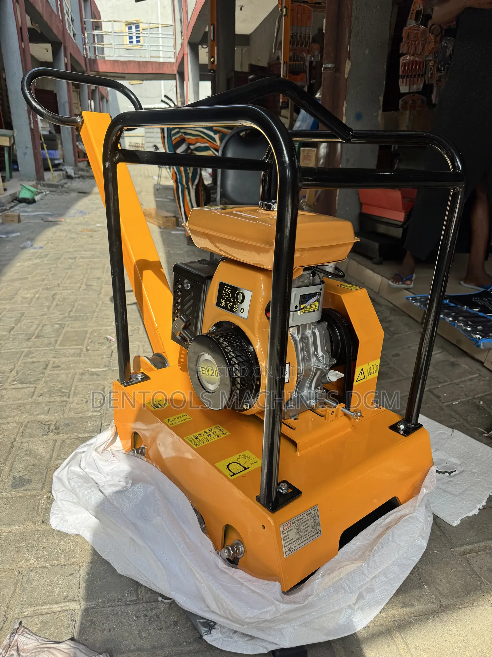 Plate Compactor C-120 DGM