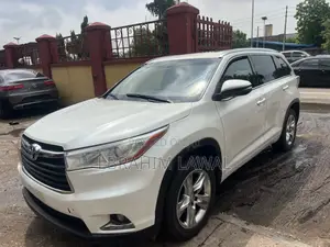Toyota Highlander Limited 4dr SUV AWD (3.5L 6cyl 6A) 2015 Off white