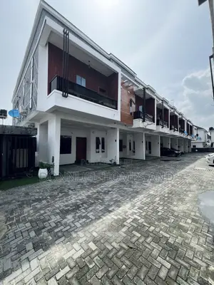 3bdrm Townhouse / Terrace in Ikota for rent