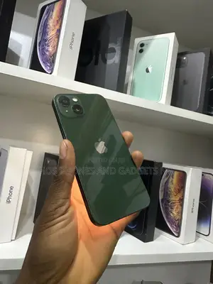 Apple iPhone 13 128 GB Green