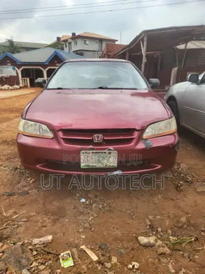 Honda Accord 2000 Red