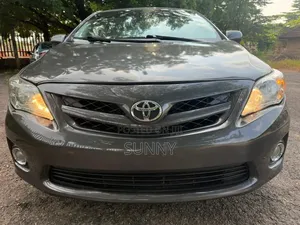 Toyota Corolla LE Special Edition 4dr Sedan (1.8L 4cyl 4A) 2013 Gray