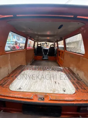 Volkswagen Transporter 2003 White