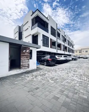 4bdrm Townhouse / Terrace in Lekki Phase 1 for rent