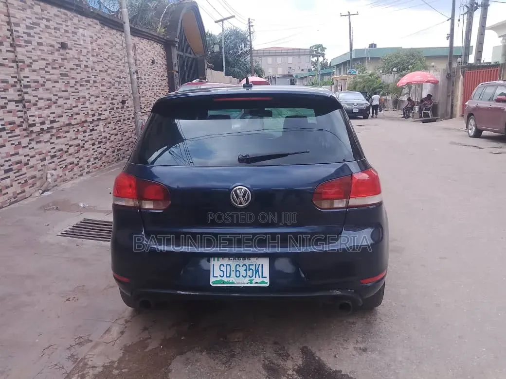 Volkswagen Golf 2005 Blue