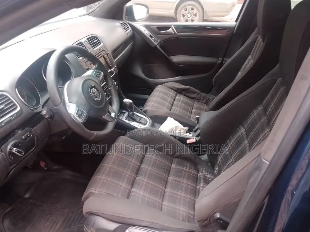 Volkswagen Golf 2005 Blue