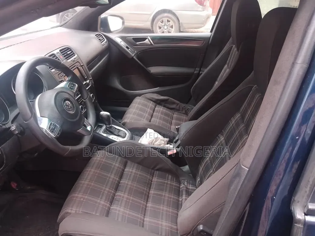 Volkswagen Golf 2005 Blue