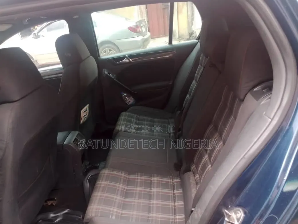 Volkswagen Golf 2005 Blue