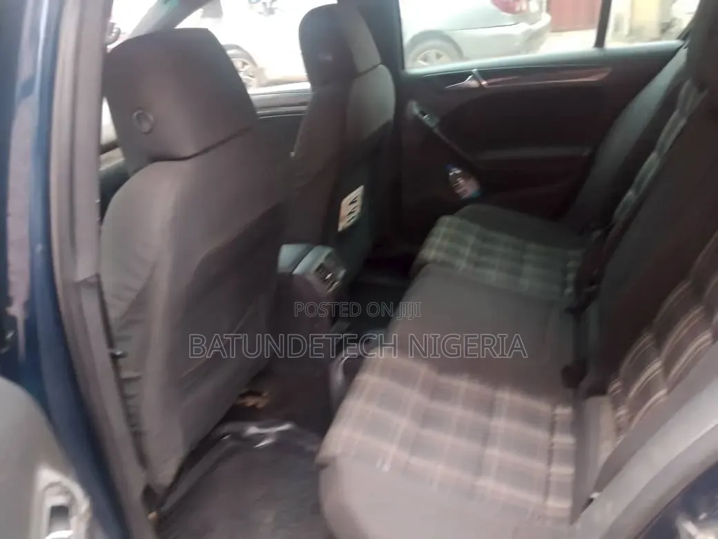 Volkswagen Golf 2005 Blue