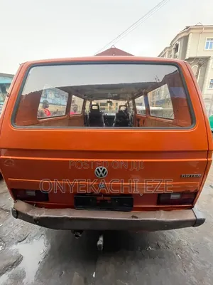 Volkswagen Transporter 2003 Orange