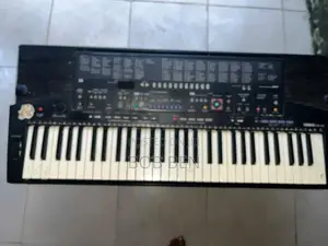 Psr-410 Musical Keyboard
