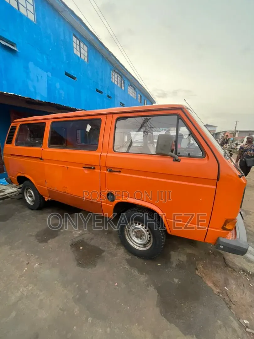 Volkswagen Transporter 2003 Orange