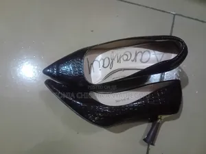 Medium Heel Shoe