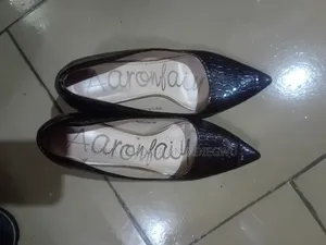 Medium Heel Shoe