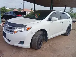 Toyota Venza 2010 White