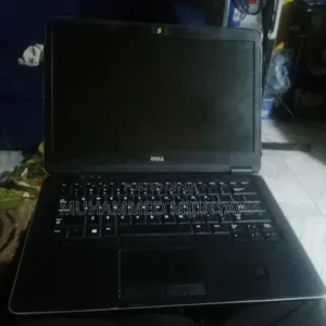 Laptop Dell Latitude 7400 8GB Intel Core i5 SSD 128GB
