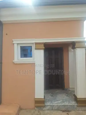 5bdrm Bungalow in Sun City Estate,, Obafemi-Owode for sale