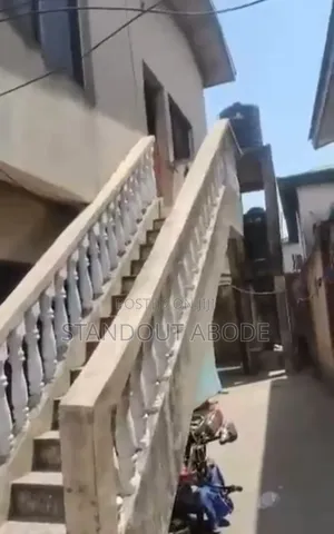2bdrm Block of Flats in Prime Location, Shasha for sale