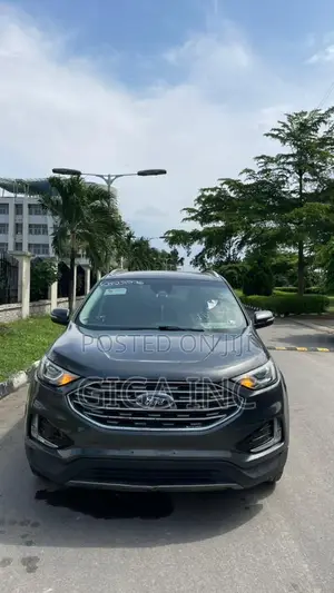 Ford Edge Titanium AWD 2019 Gray