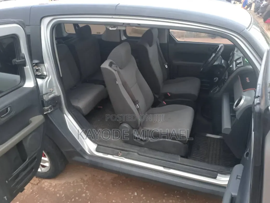 Honda Element 2010 Gray