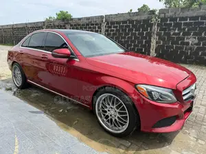 Mercedes-Benz C300 2017 Red