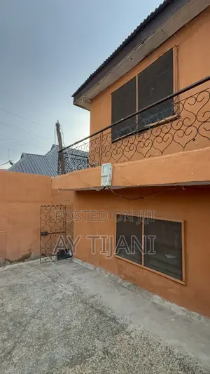 1bdrm Shared Apartment in Ilaje, Bariga / Shomolu for rent