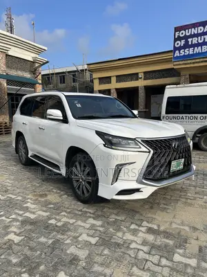 Lexus LX 2016 White