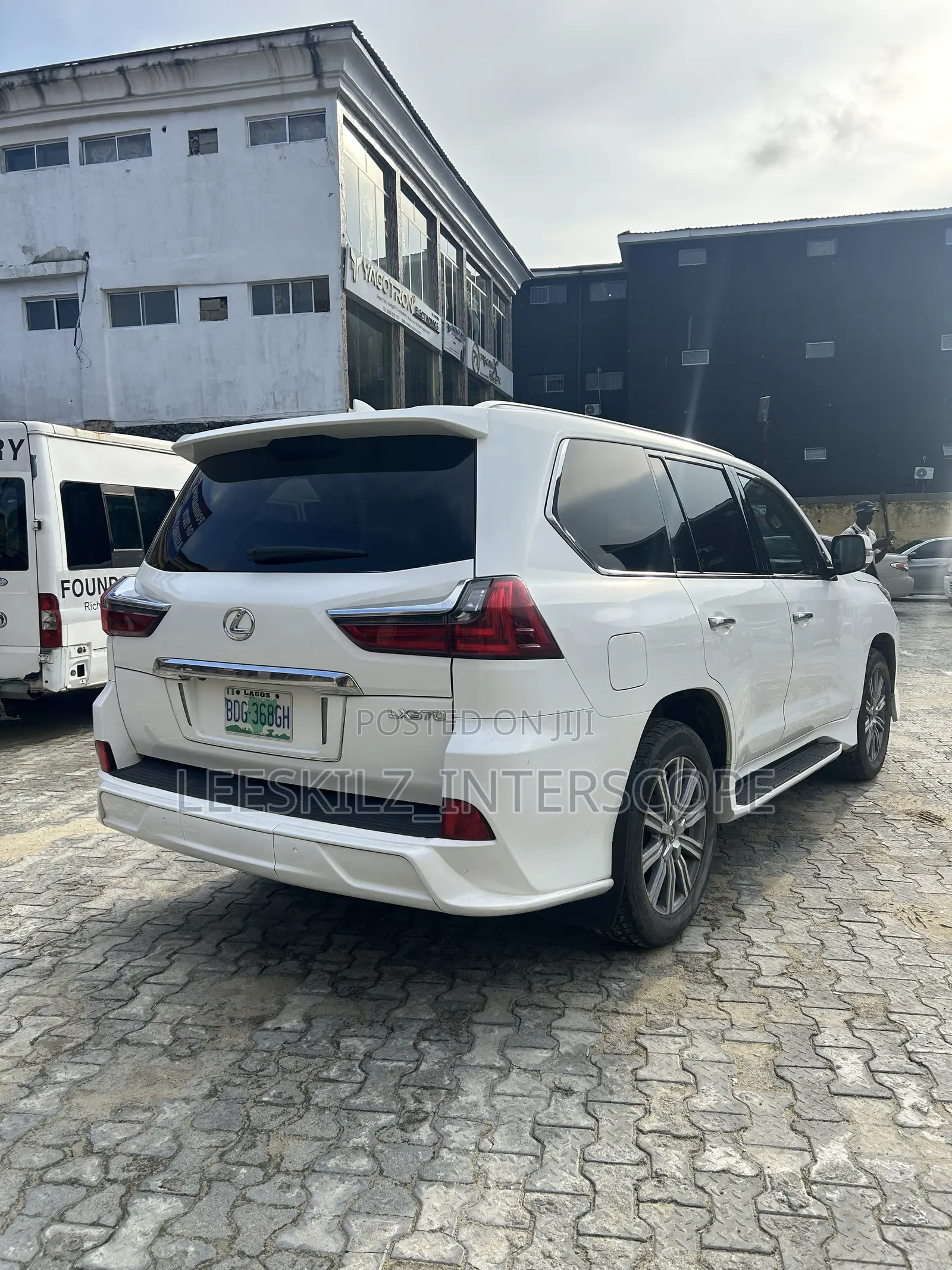 Lexus LX 2016 White