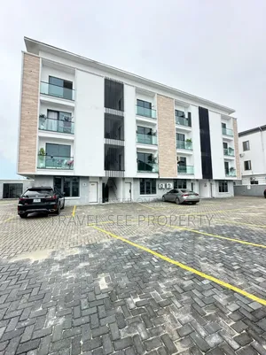 Furnished 2bdrm Block of Flats in Private Estate Lekki for sale