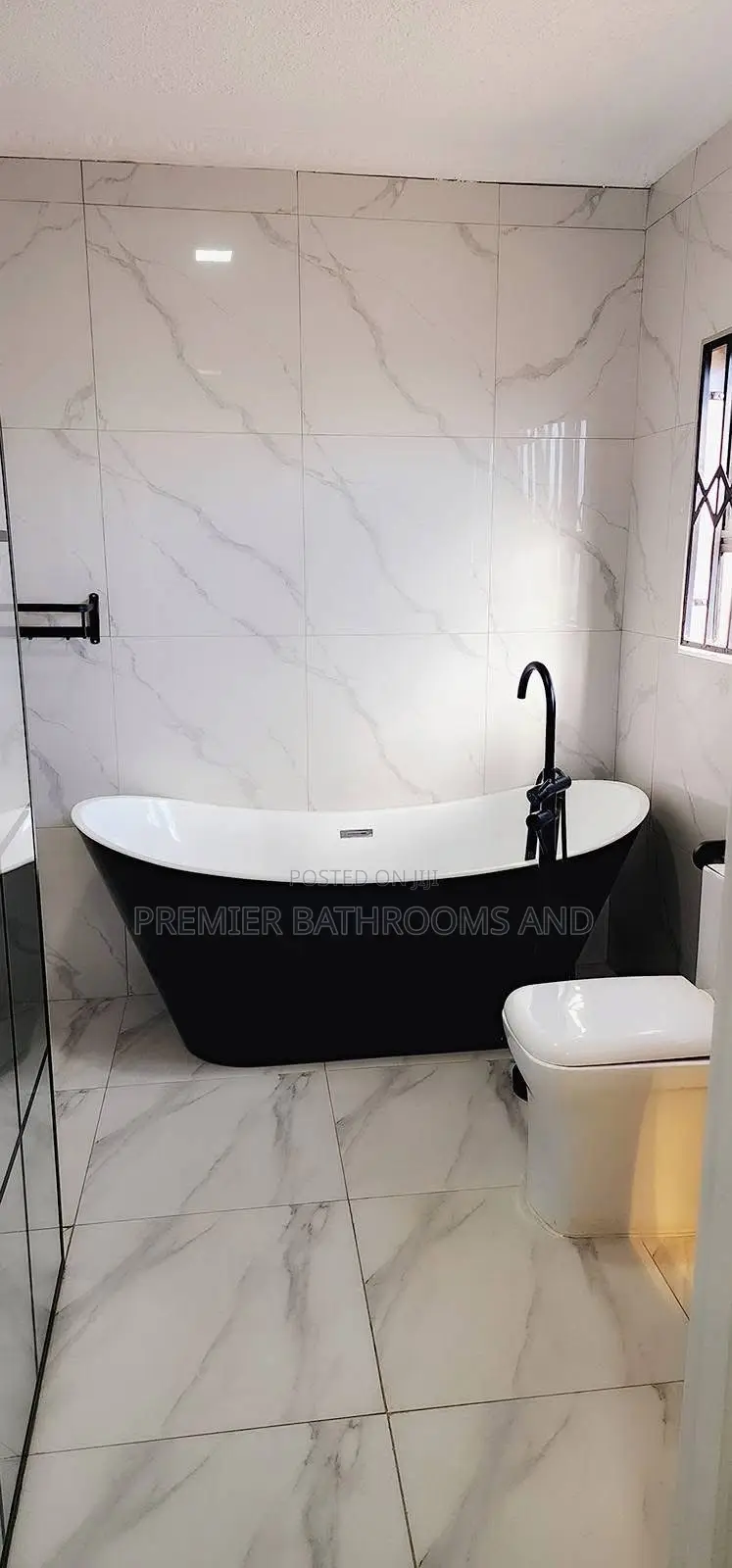 Quality Bathtub Black